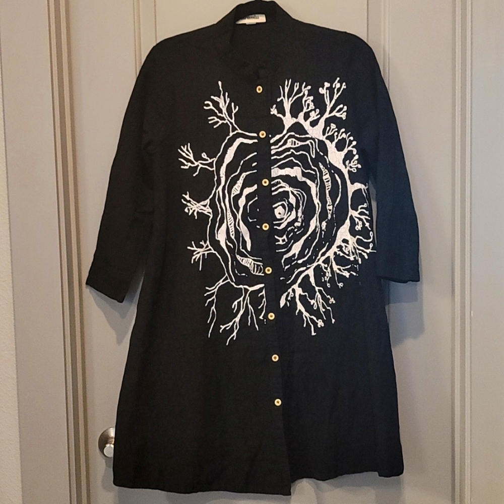 Mordenmiss size medium black dress with white abstract print, button-down